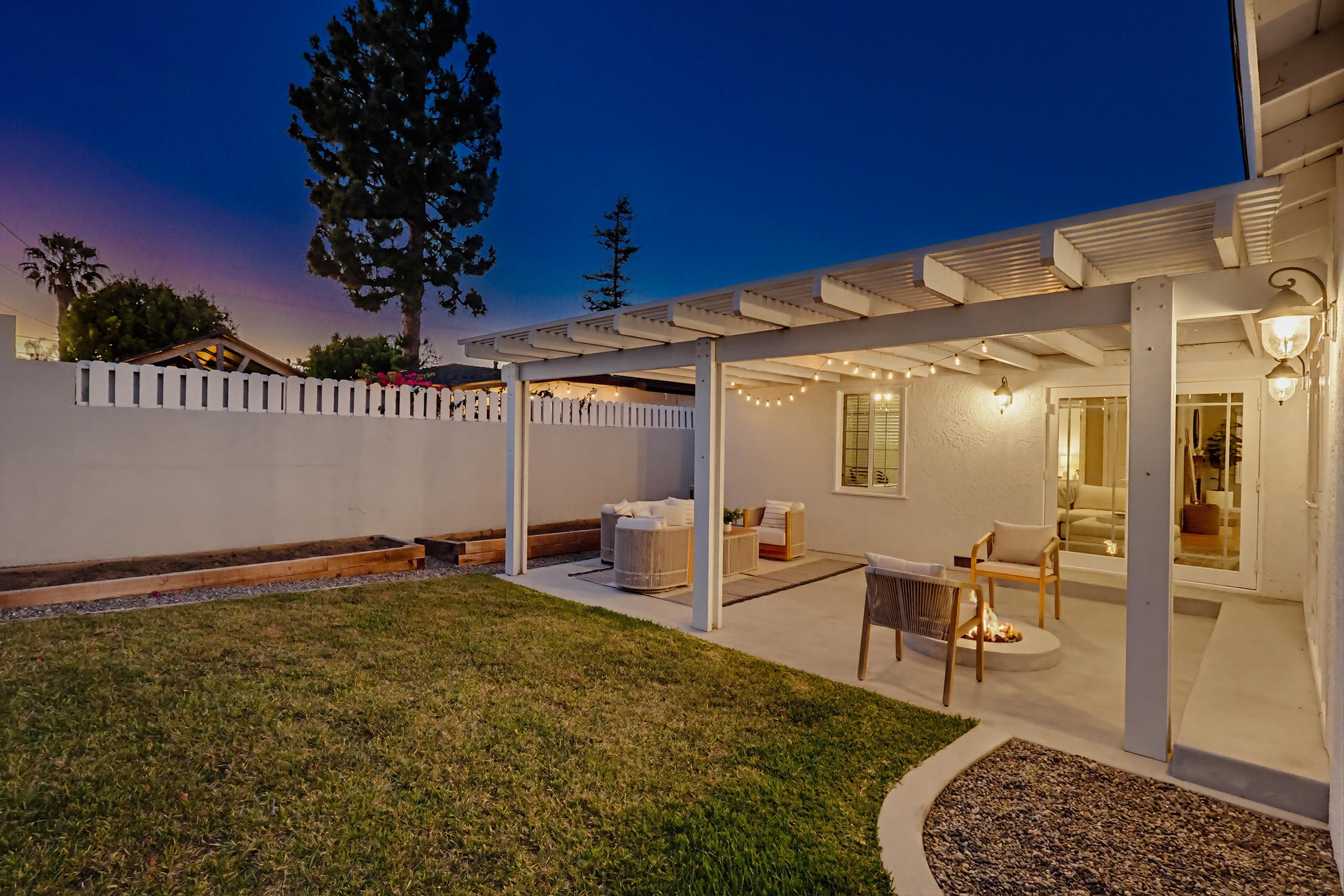 Virtual tour photo 9 of 94 for 2526 Highcliff Dr