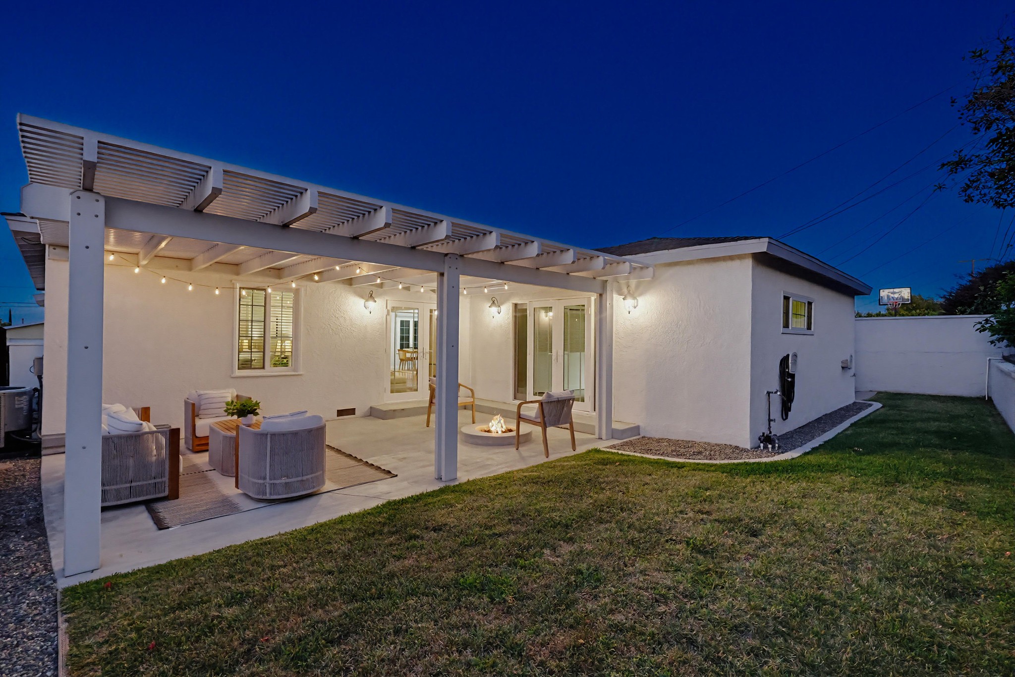 Virtual tour photo 11 of 94 for 2526 Highcliff Dr