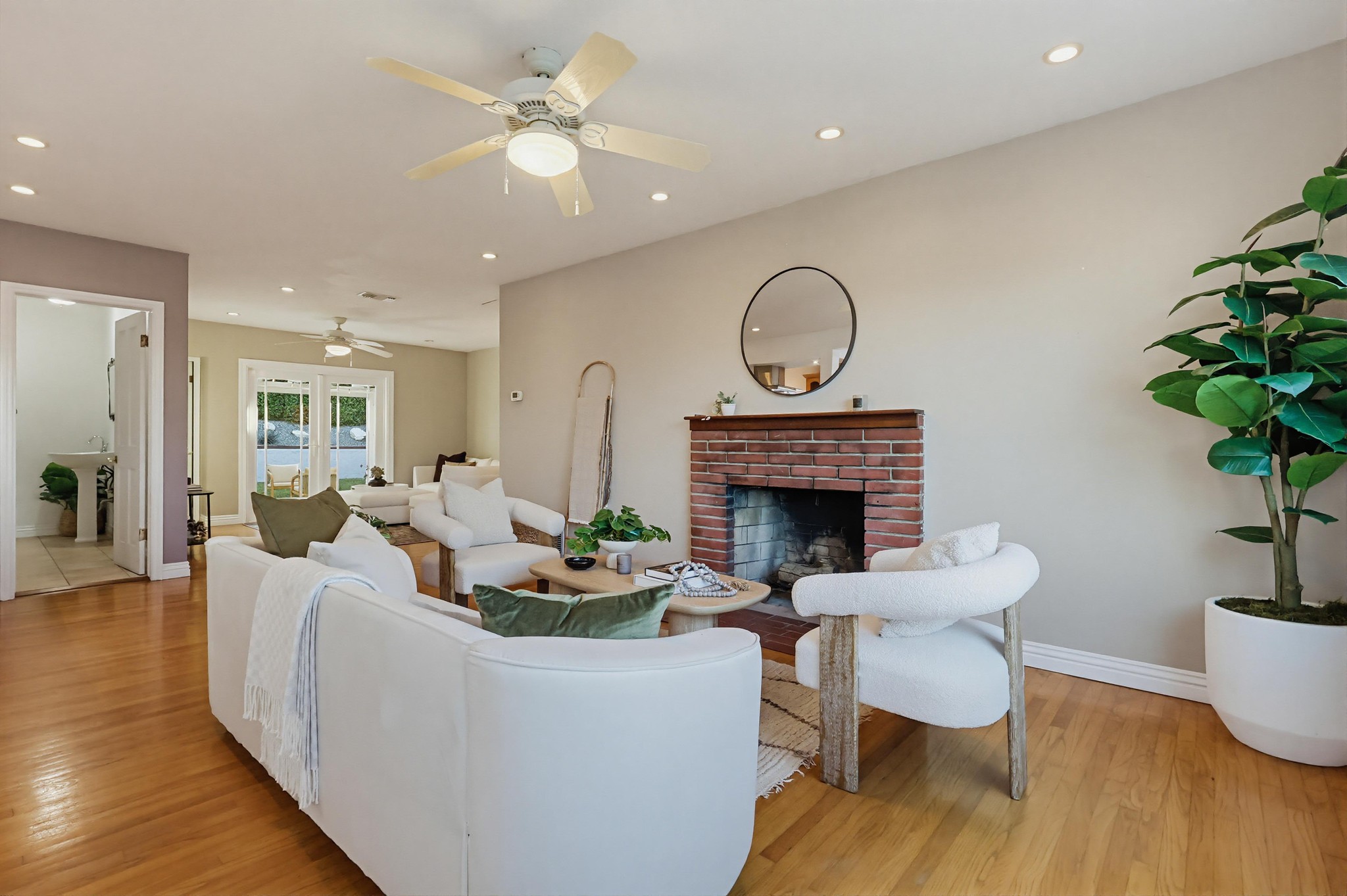 Virtual tour photo 25 of 94 for 2526 Highcliff Dr