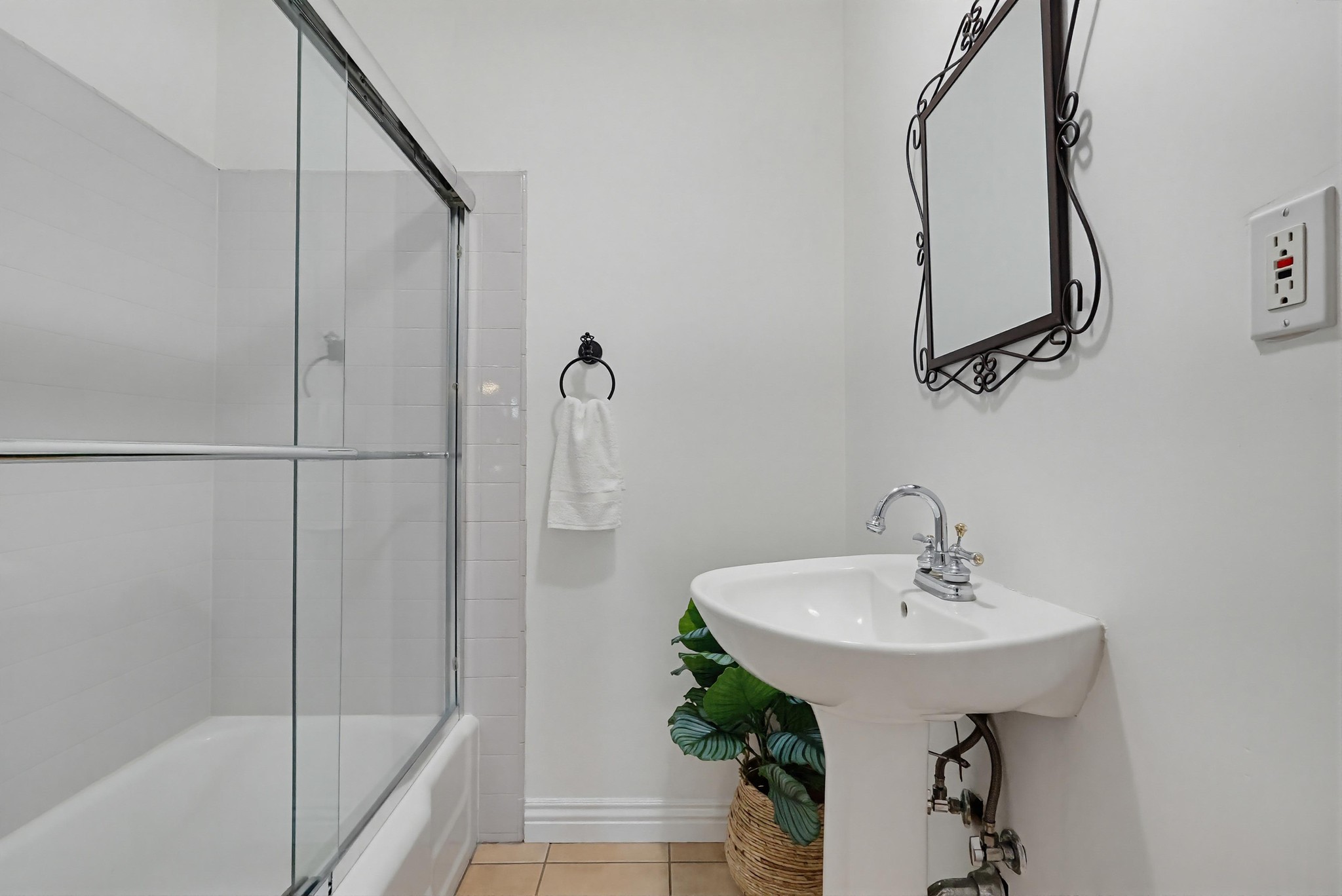 Virtual tour photo 47 of 94 for 2526 Highcliff Dr