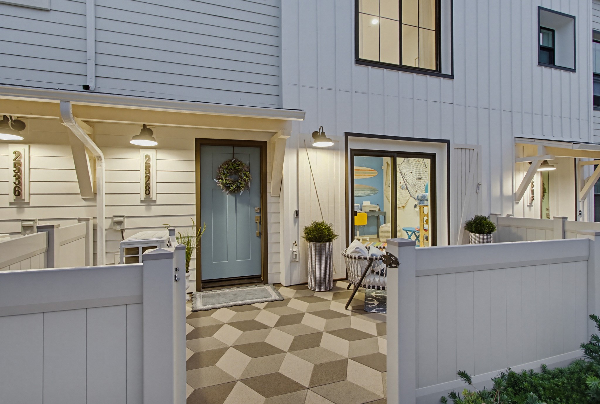 Virtual tour photo 3 of 133 for 2528 Delphinium Ln