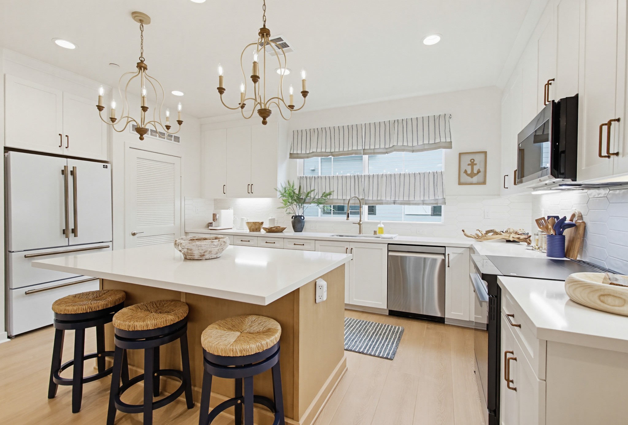 Virtual tour photo 39 of 133 for 2528 Delphinium Ln