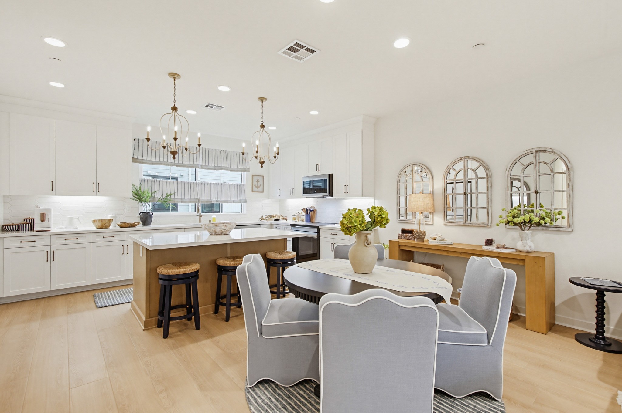 Virtual tour photo 40 of 133 for 2528 Delphinium Ln