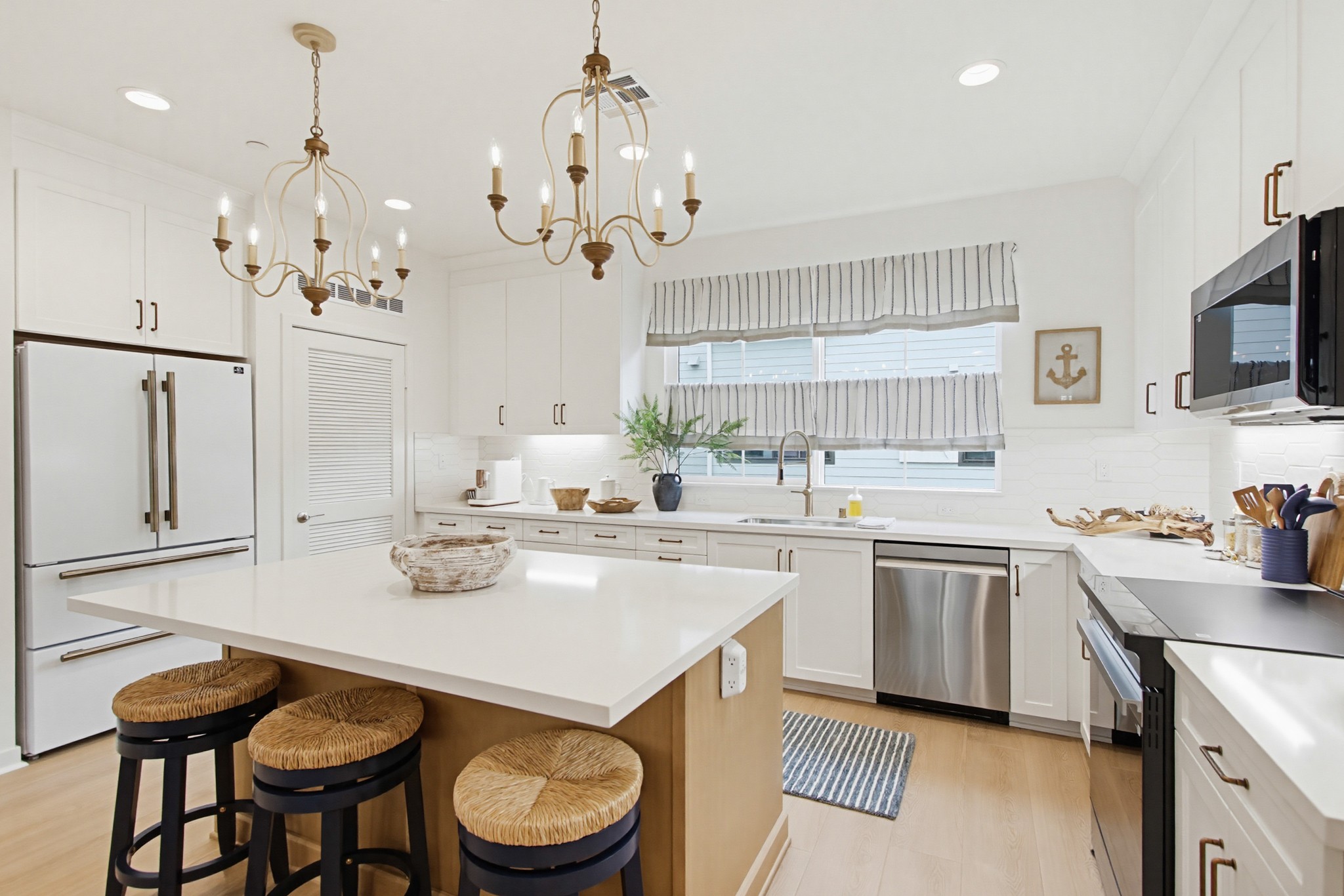 Virtual tour photo 43 of 133 for 2528 Delphinium Ln