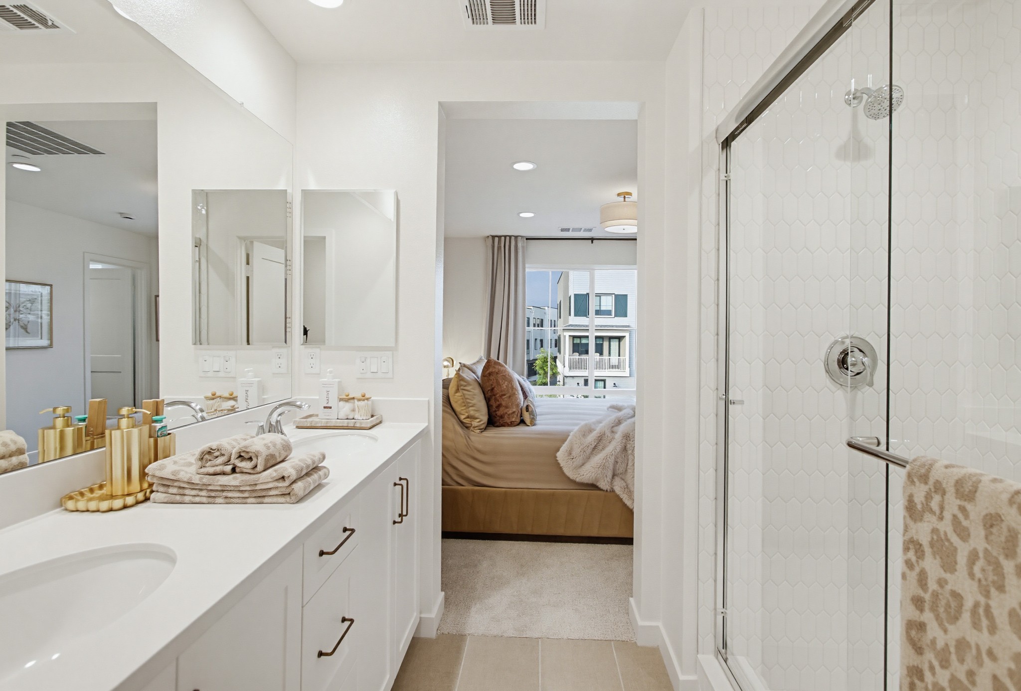 Virtual tour photo 65 of 133 for 2528 Delphinium Ln