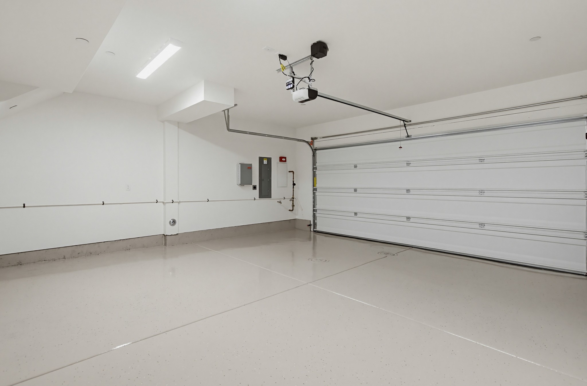 Virtual tour photo 82 of 133 for 2528 Delphinium Ln