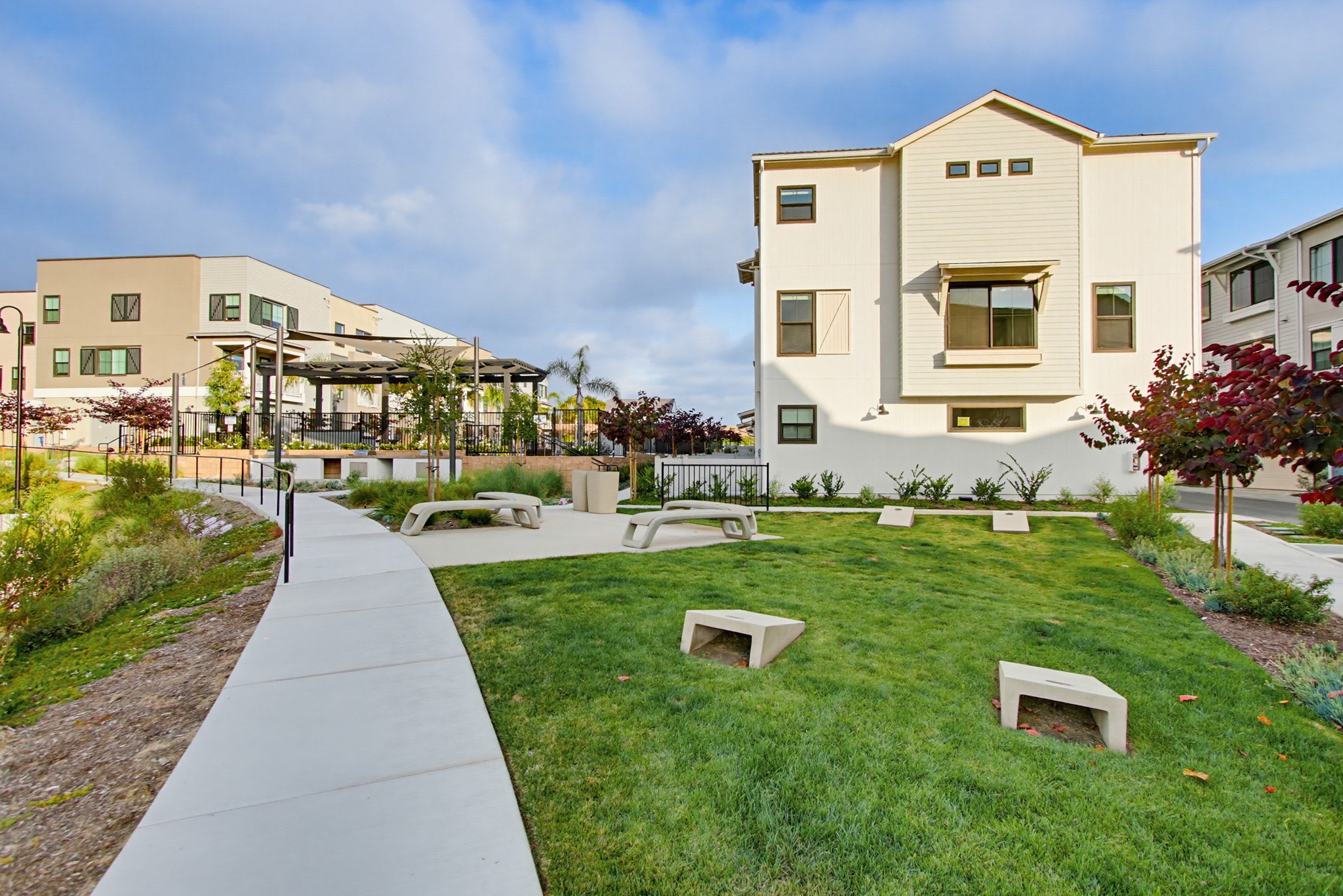 Virtual tour photo 87 of 133 for 2528 Delphinium Ln