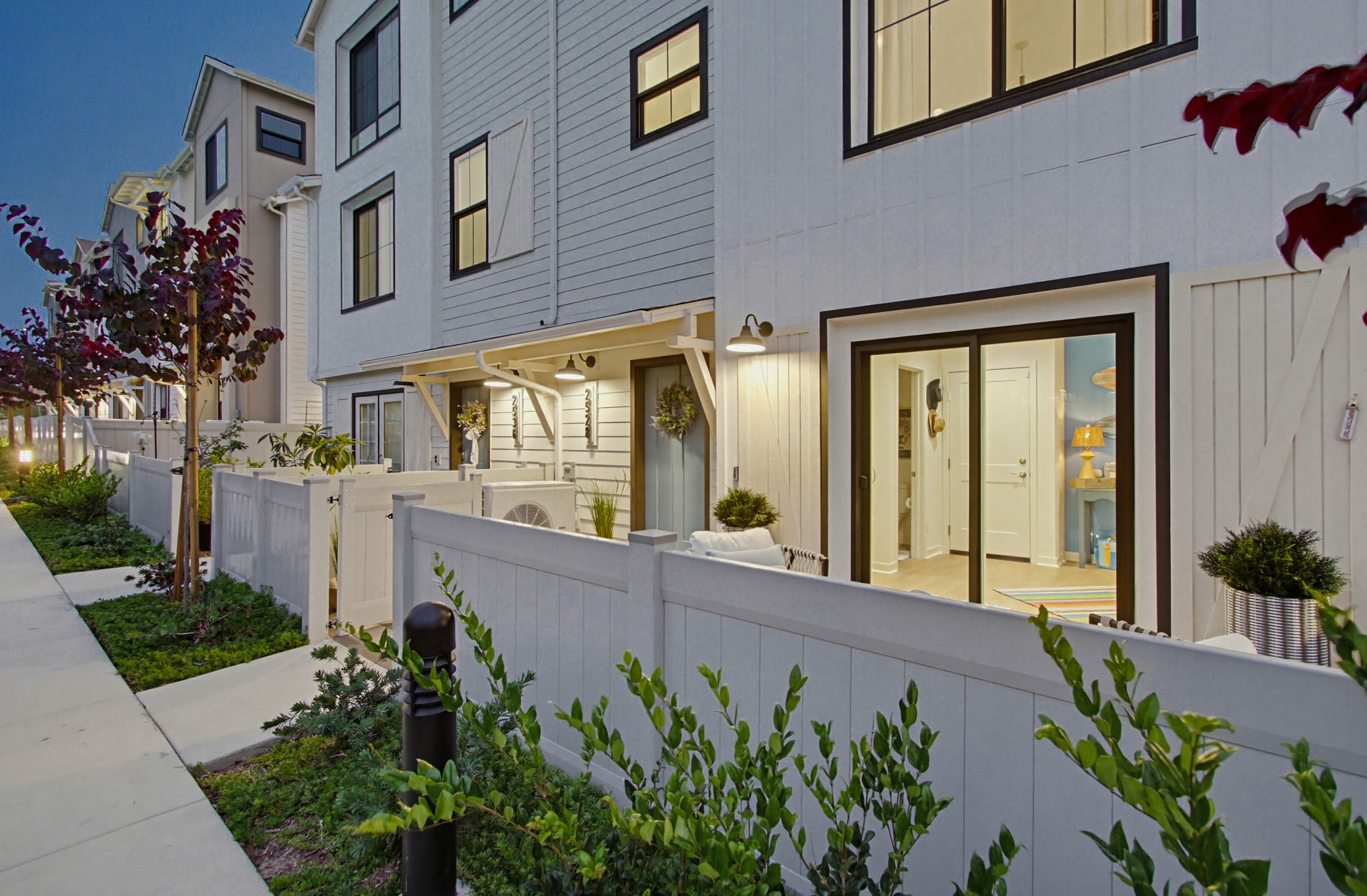 Virtual tour photo 107 of 133 for 2528 Delphinium Ln