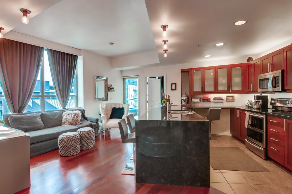 Virtual tour photo 3 of 38 for 253 Tenth Ave UNIT 1101