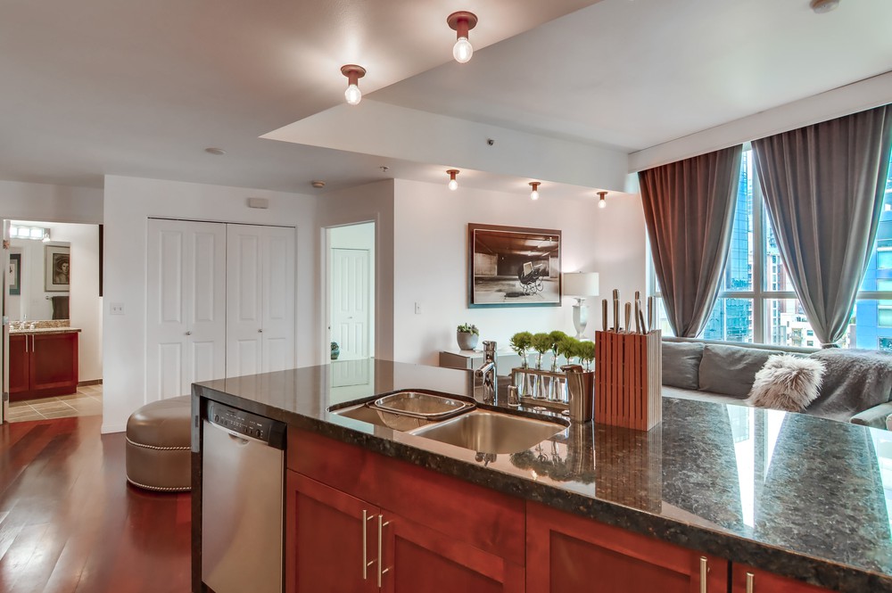Virtual tour photo 16 of 38 for 253 Tenth Ave UNIT 1101
