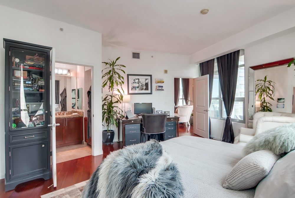 Virtual tour photo 22 of 38 for 253 Tenth Ave UNIT 1101