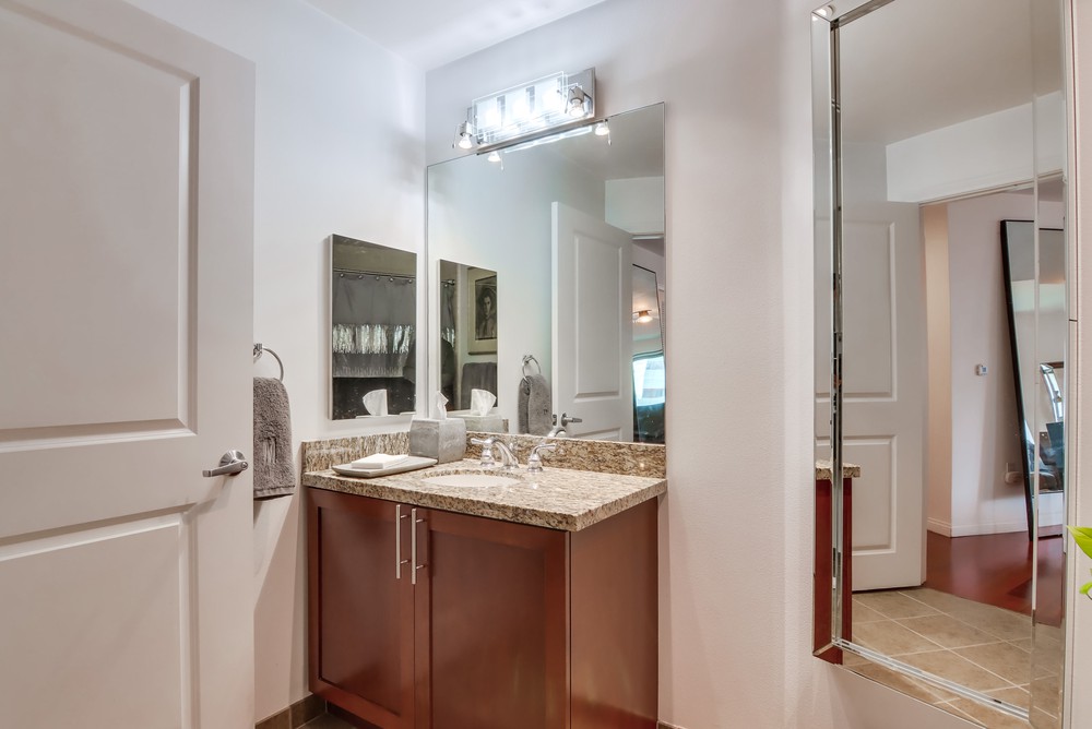 Virtual tour photo 31 of 38 for 253 Tenth Ave UNIT 1101