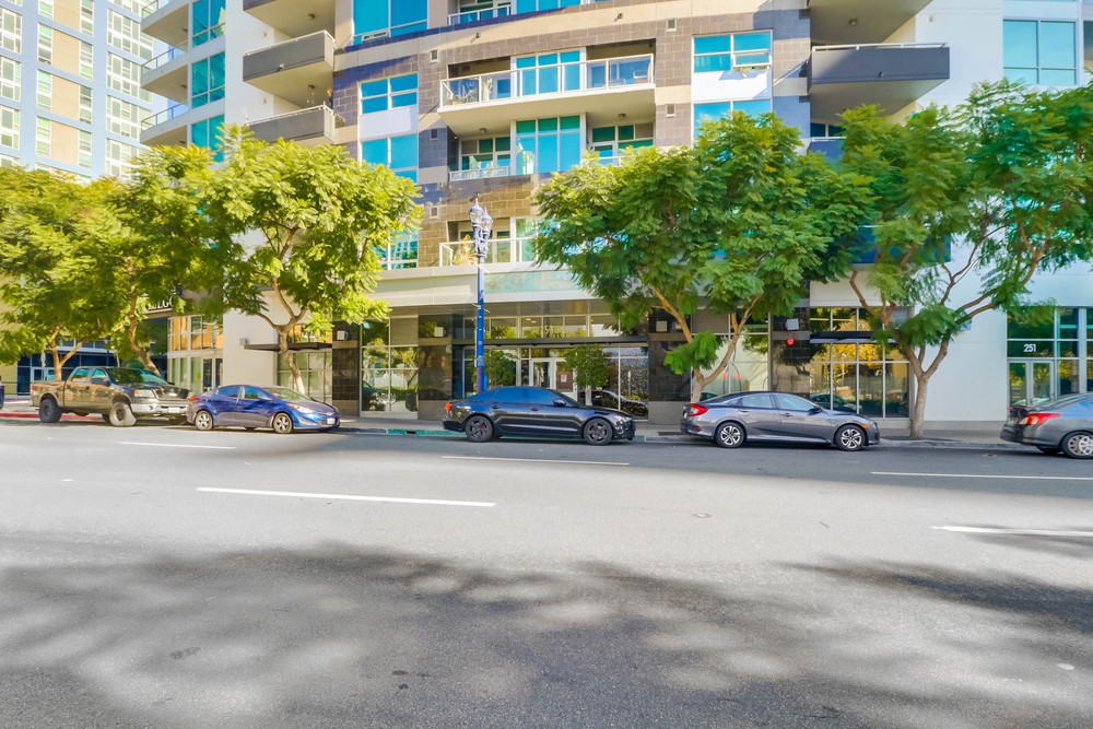 Virtual tour photo 3 of 20 for 253 Tenth Ave UNIT 228