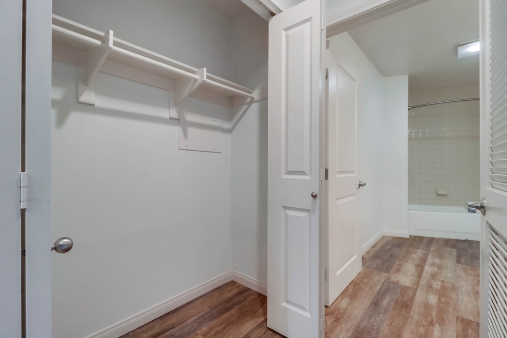 Virtual tour photo 16 of 20 for 253 Tenth Ave UNIT 228
