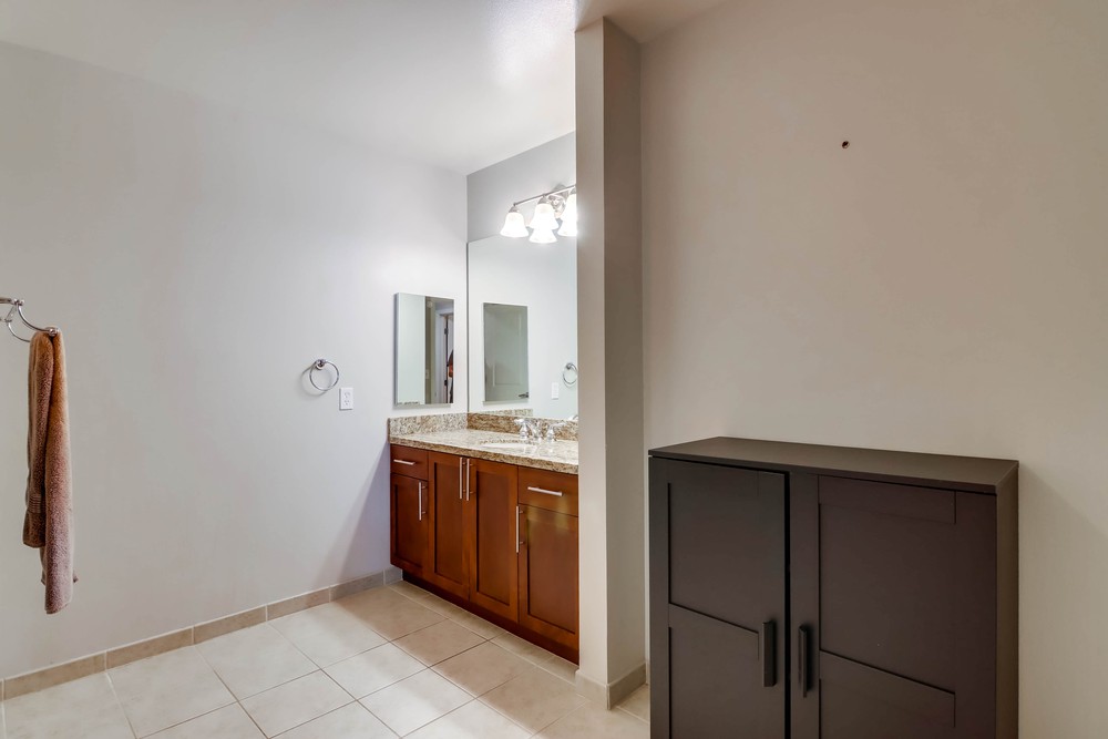 Virtual tour photo 21 of 30 for 253 Tenth Ave UNIT 420
