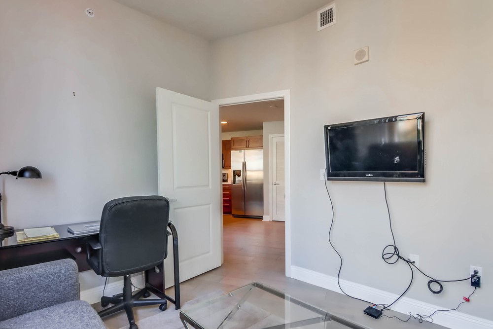 Virtual tour photo 26 of 30 for 253 Tenth Ave UNIT 420