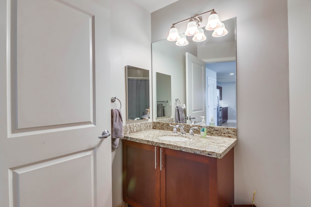 Virtual tour photo 28 of 30 for 253 Tenth Ave UNIT 420