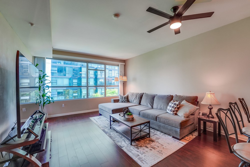 Virtual tour photo 5 of 35 for 253 Tenth Ave UNIT 433