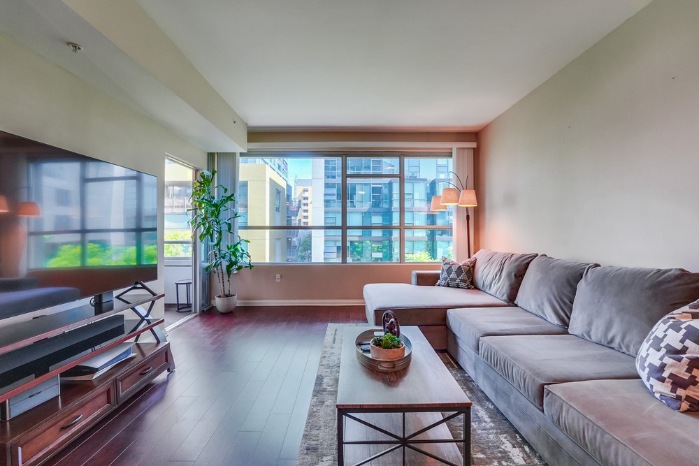 Virtual tour photo 7 of 35 for 253 Tenth Ave UNIT 433