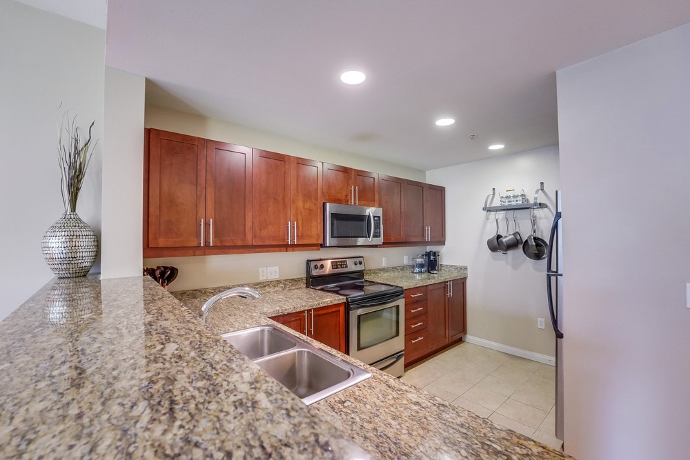 Virtual tour photo 16 of 35 for 253 Tenth Ave UNIT 433