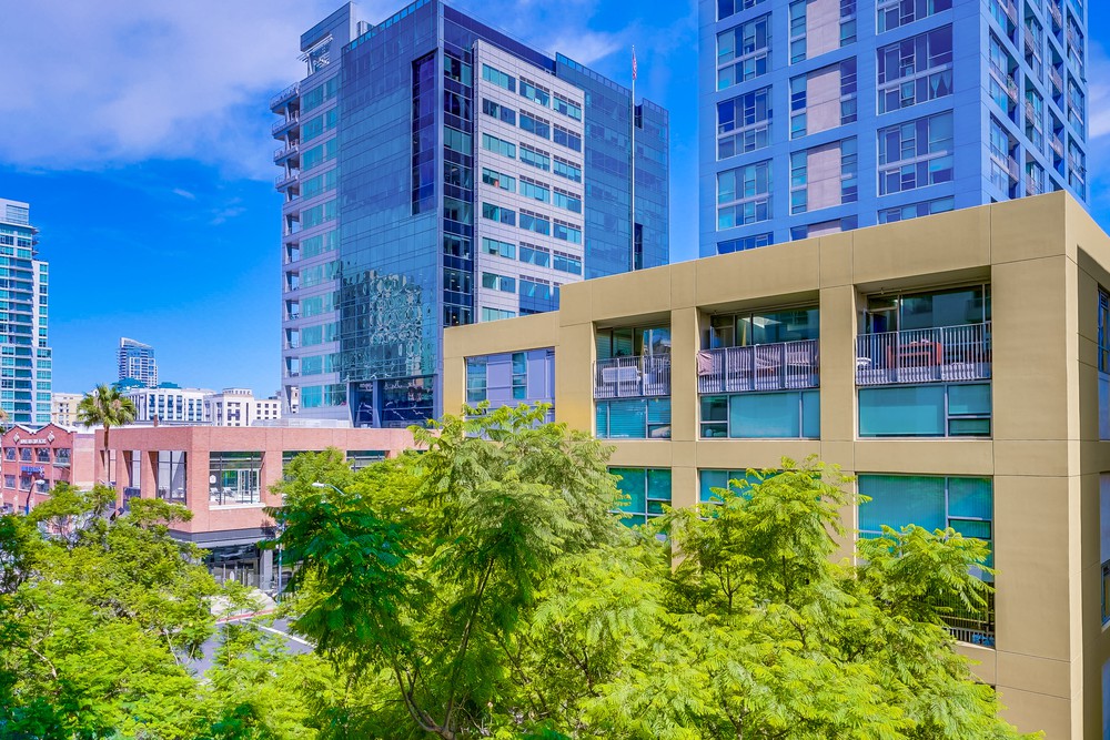 Virtual tour photo 27 of 35 for 253 Tenth Ave UNIT 433