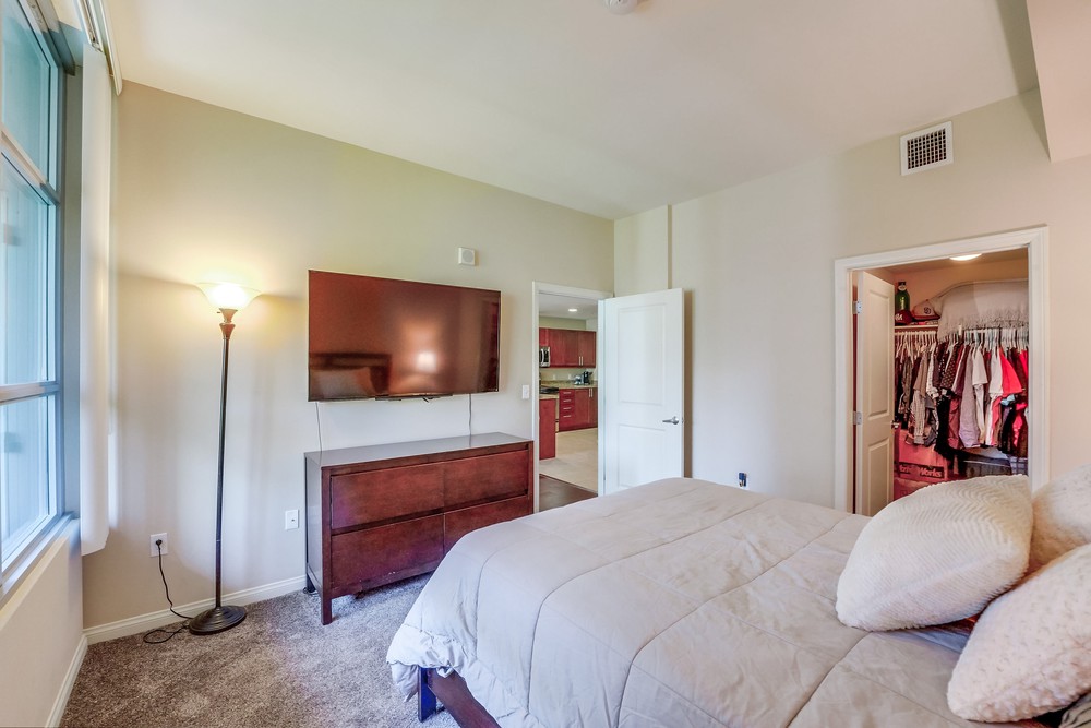 Virtual tour photo 32 of 35 for 253 Tenth Ave UNIT 433