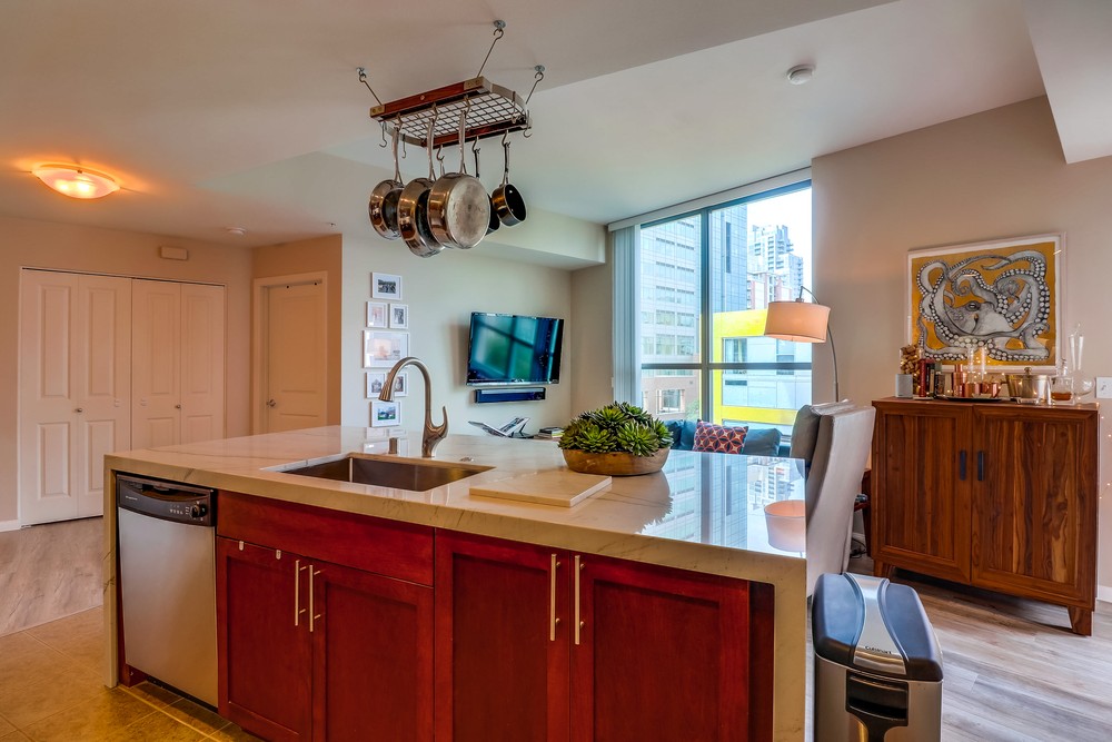 Virtual tour photo 19 of 45 for 253 Tenth Ave UNIT 520