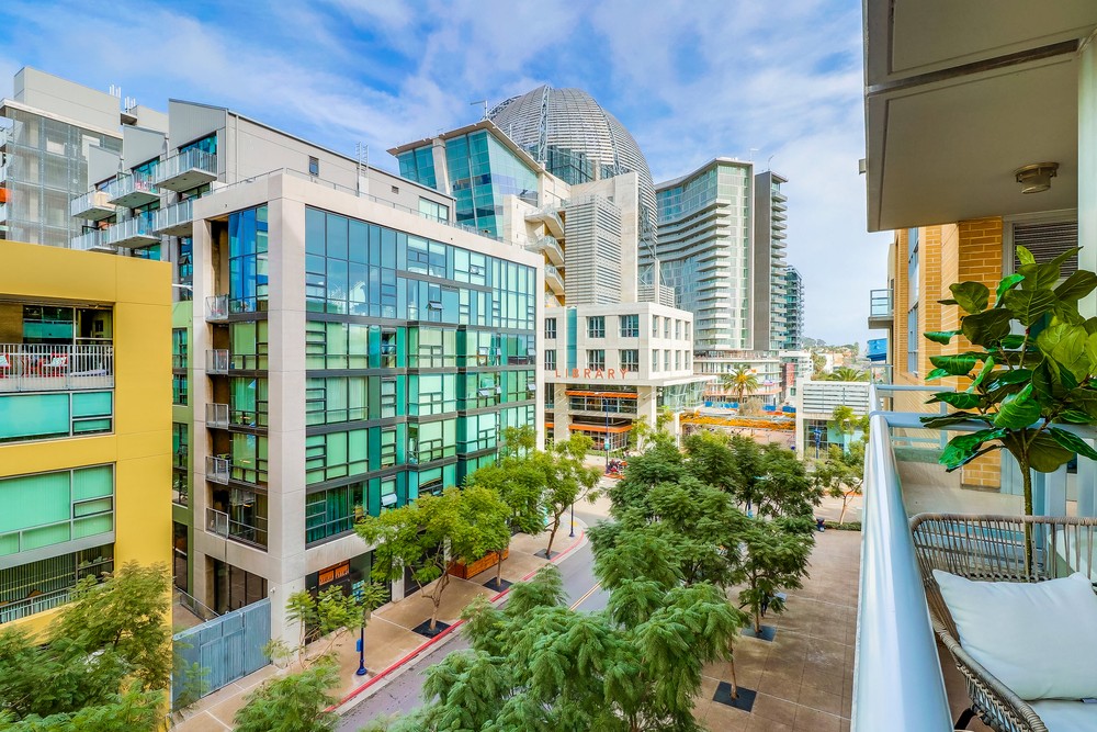 Virtual tour photo 39 of 45 for 253 Tenth Ave UNIT 520