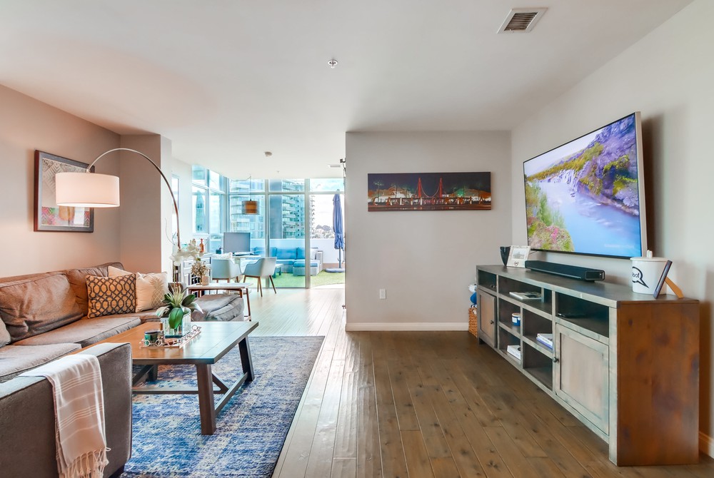 Virtual tour photo 4 of 54 for 253 Tenth Ave UNIT 732