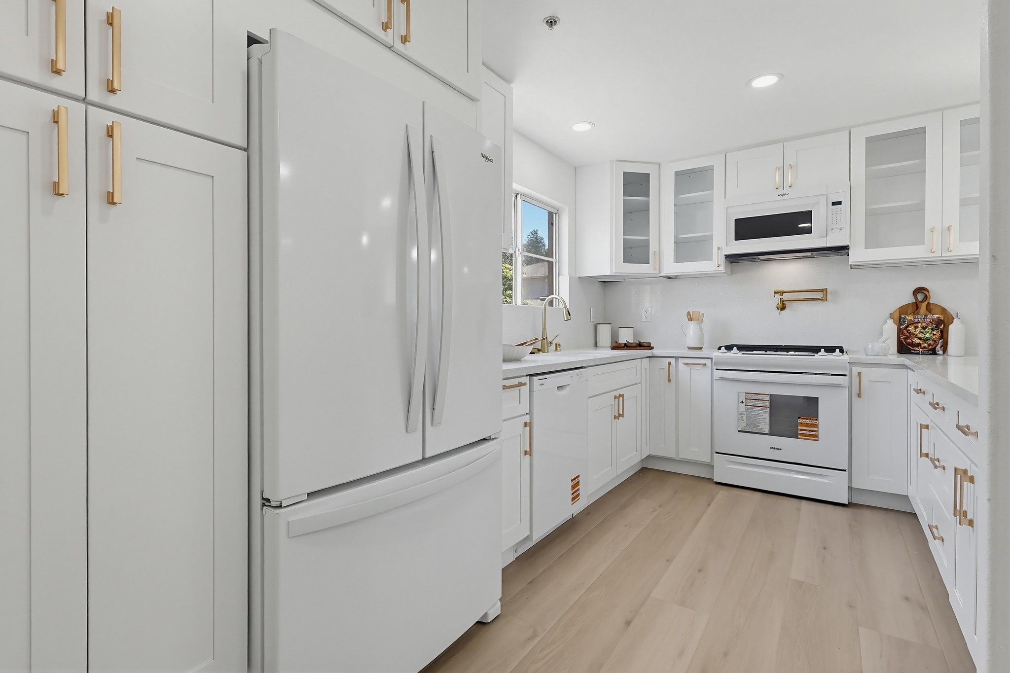 Virtual tour photo 31 of 85 for 25332 Baycrest Ct a