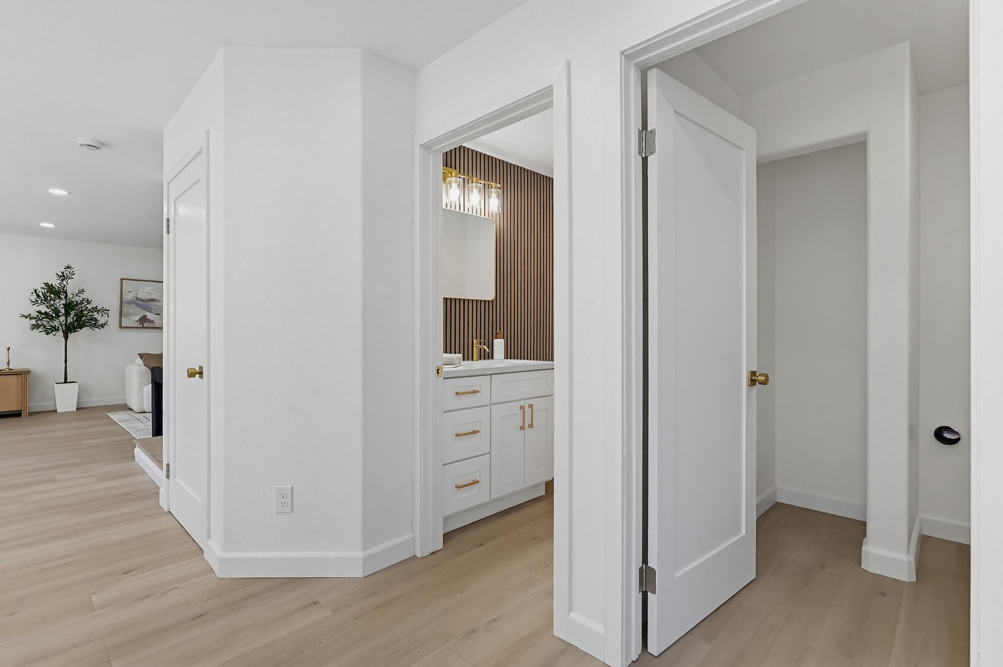 Virtual tour photo 37 of 85 for 25332 Baycrest Ct a