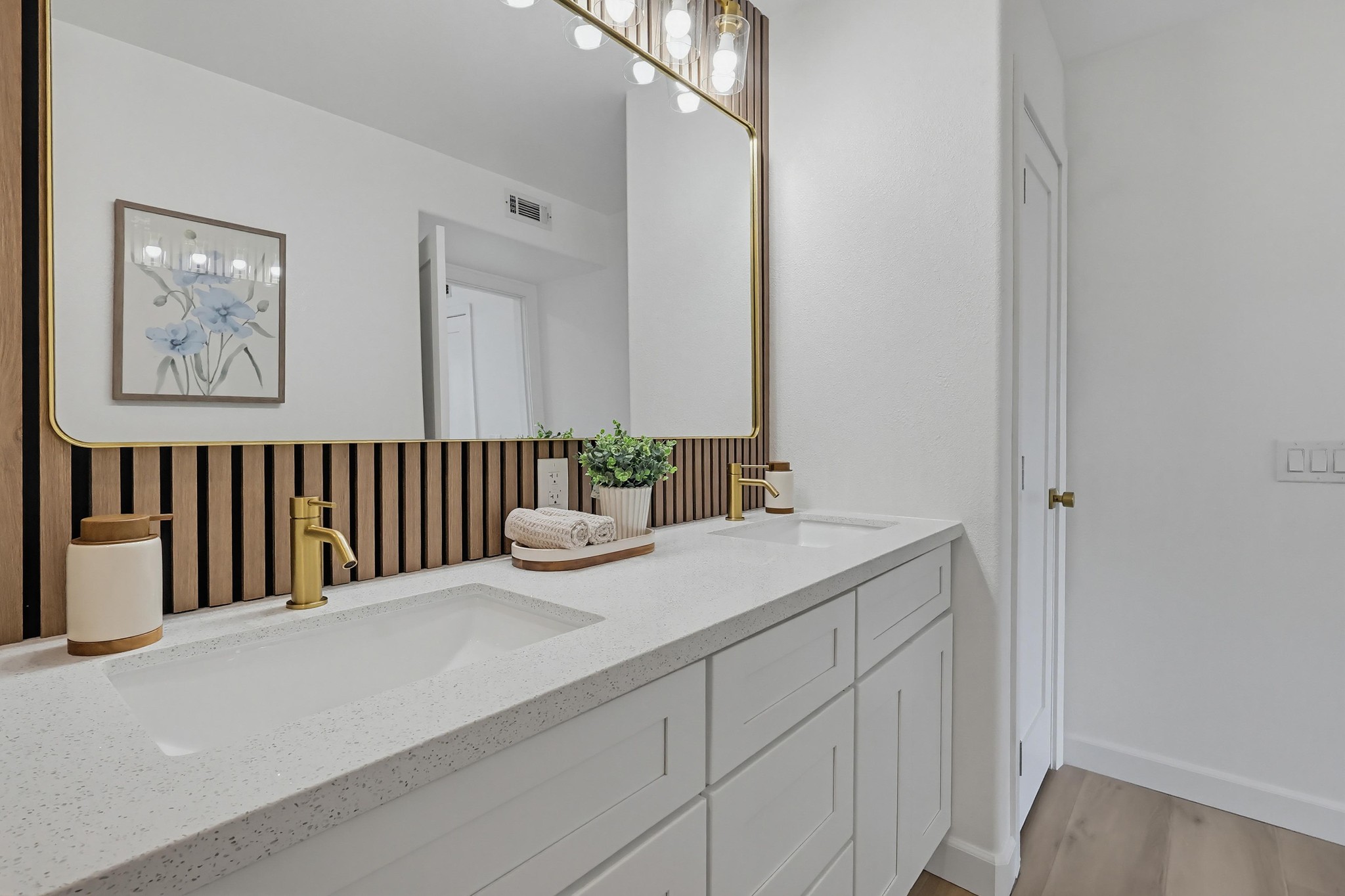 Virtual tour photo 75 of 85 for 25332 Baycrest Ct a