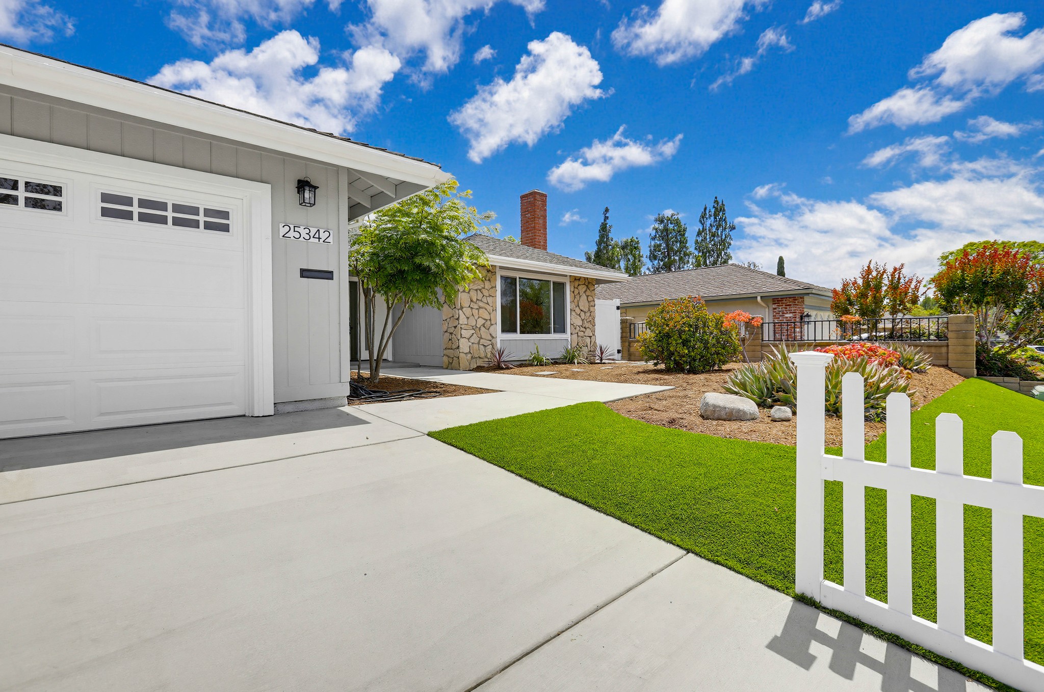Virtual tour photo 5 of 64 for 25342 Via De Anza
