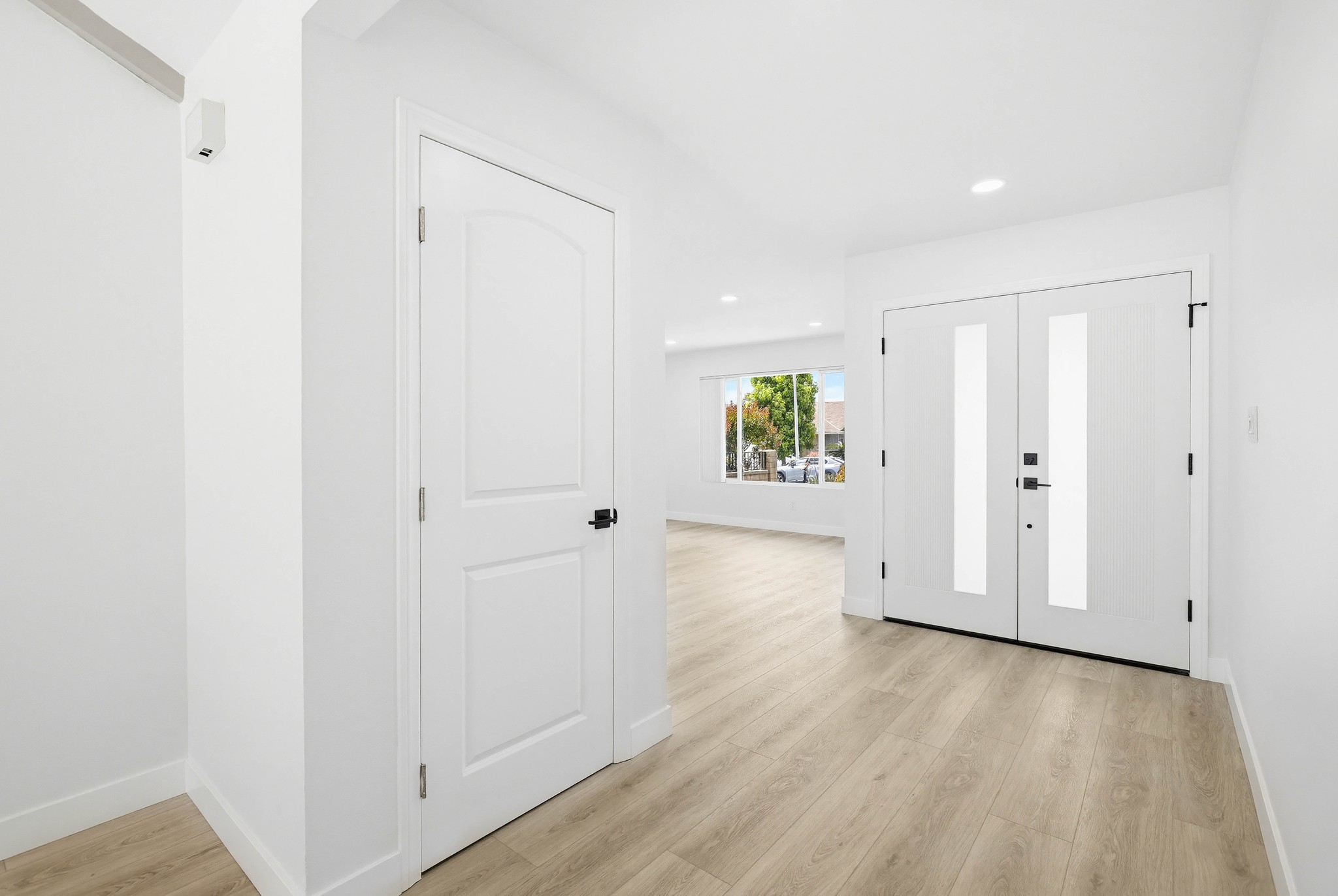Virtual tour photo 9 of 64 for 25342 Via De Anza