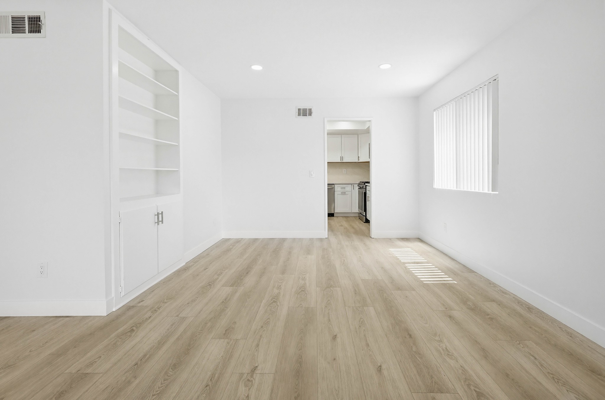 Virtual tour photo 16 of 64 for 25342 Via De Anza