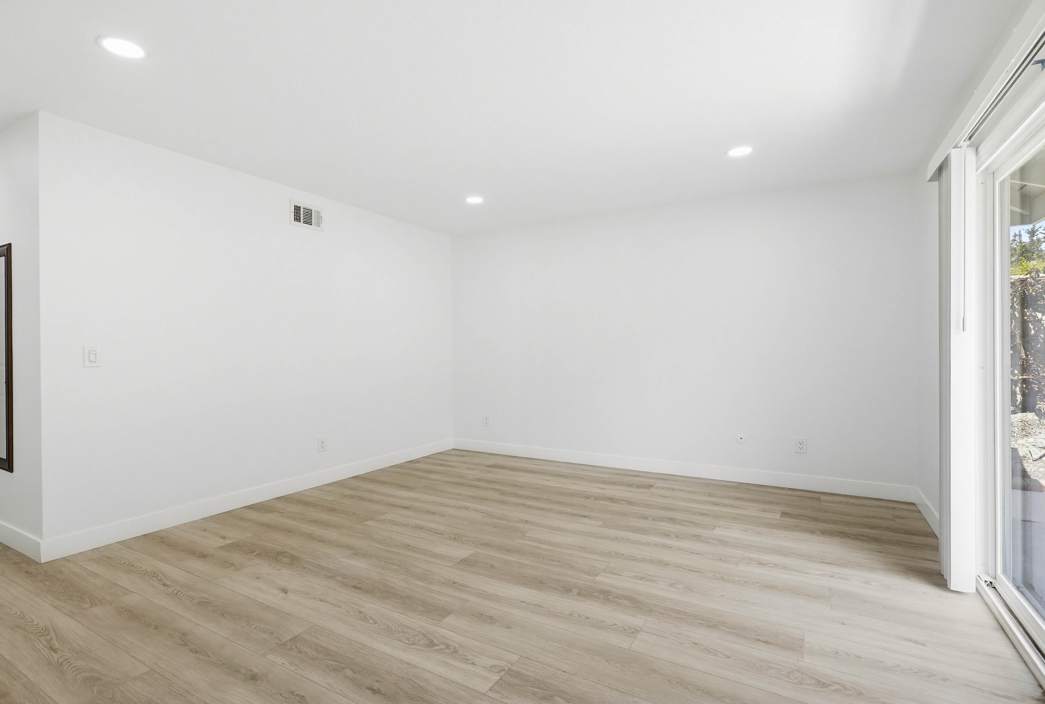 Virtual tour photo 39 of 64 for 25342 Via De Anza