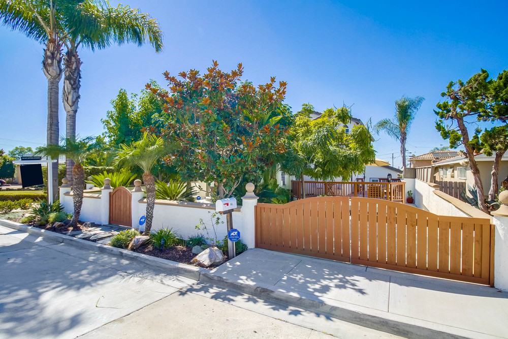 Virtual tour photo 3 of 119 for 2536 Erie St