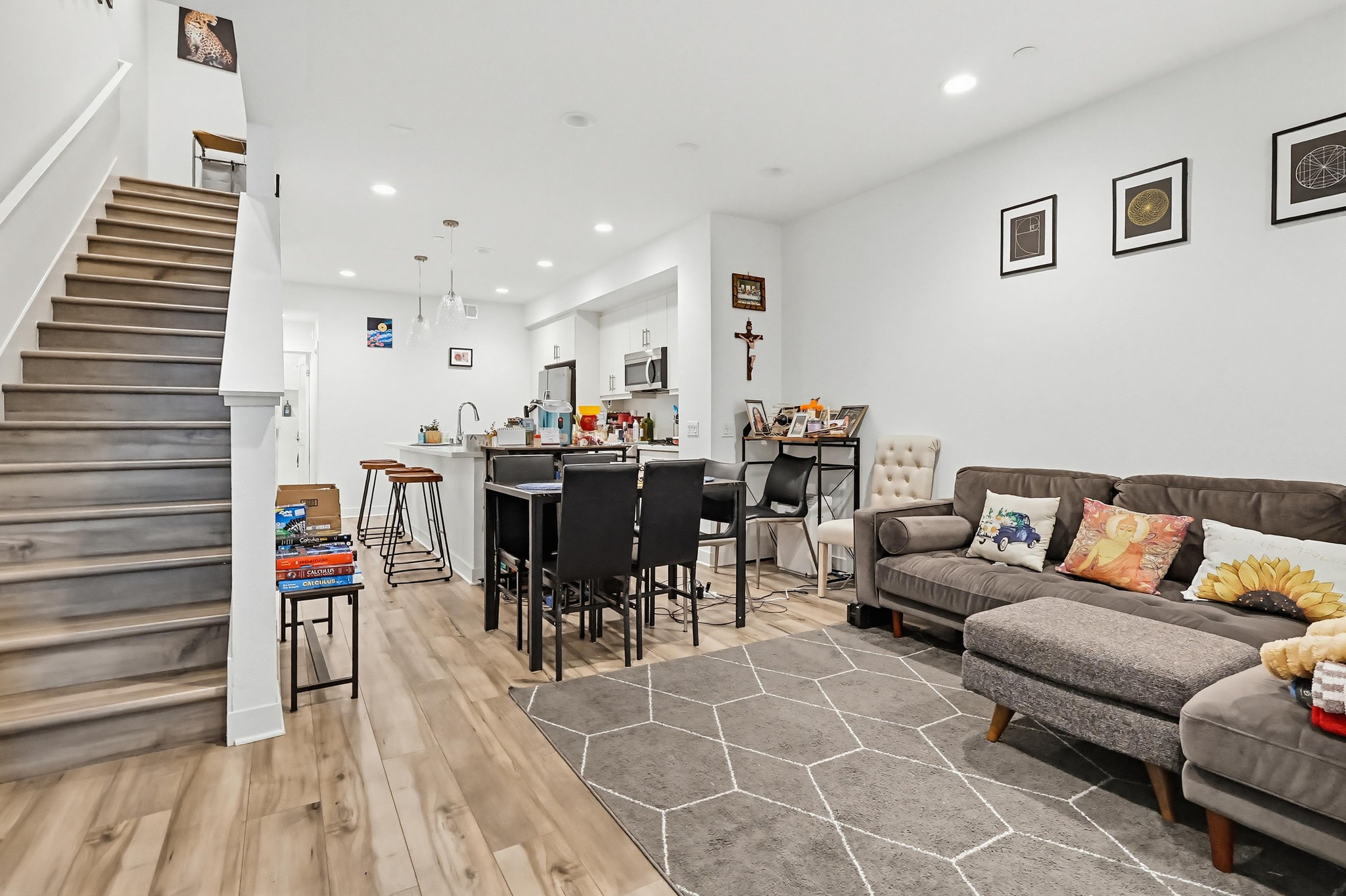 Virtual tour photo 8 of 61 for 2538 Valentina Wy #5