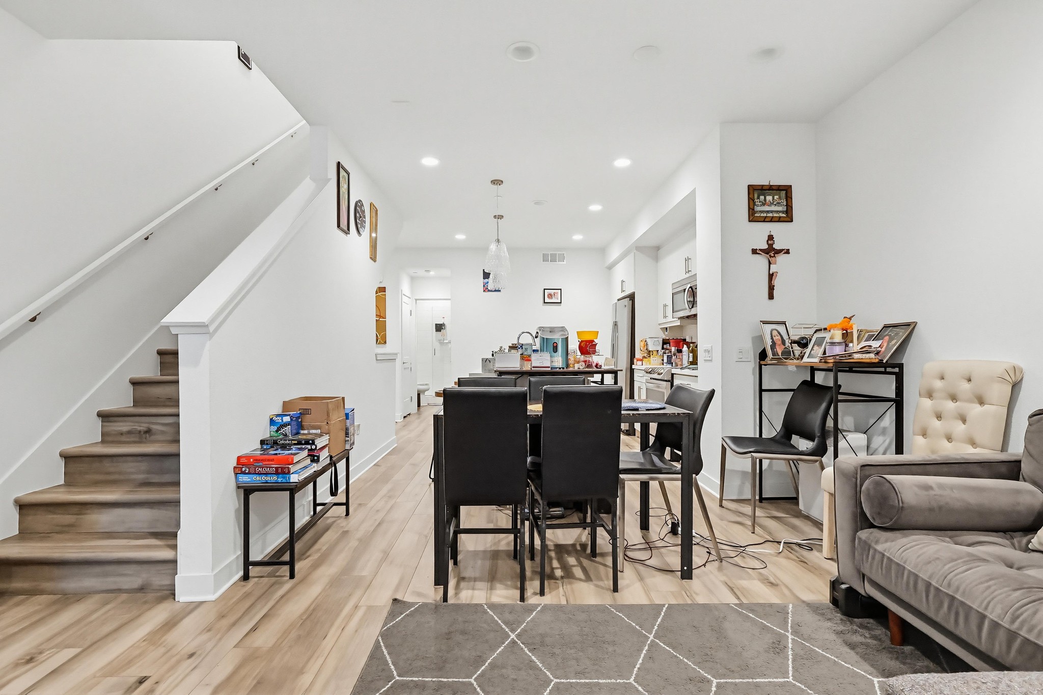Virtual tour photo 9 of 61 for 2538 Valentina Wy #5