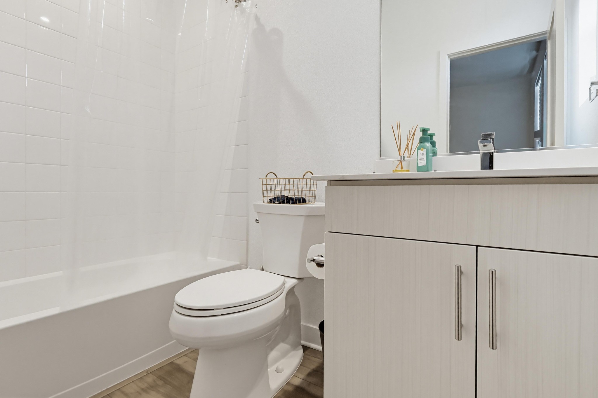 Virtual tour photo 35 of 61 for 2538 Valentina Wy #5