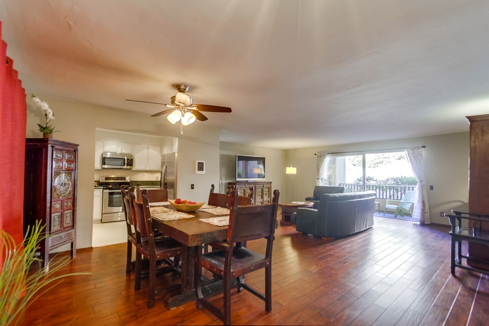 Virtual tour photo 7 of 44 for 2540 Clairemont Dr.