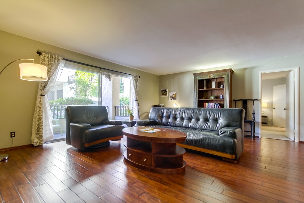 Virtual tour photo 10 of 44 for 2540 Clairemont Dr.