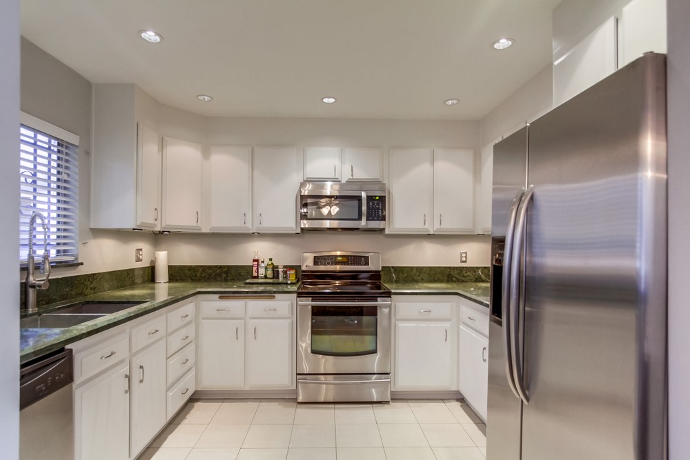 Virtual tour photo 12 of 44 for 2540 Clairemont Dr.