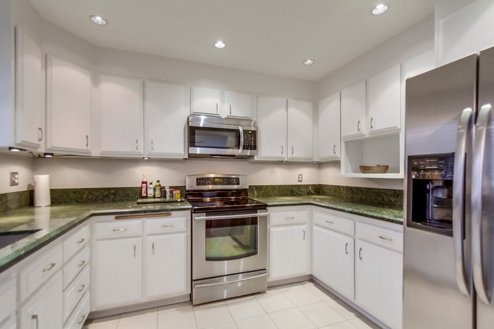 Virtual tour photo 14 of 44 for 2540 Clairemont Dr.