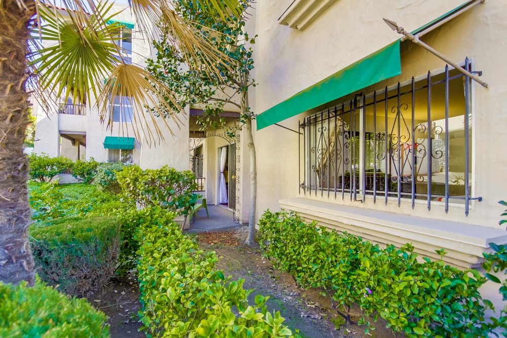 Virtual tour photo 27 of 44 for 2540 Clairemont Dr.