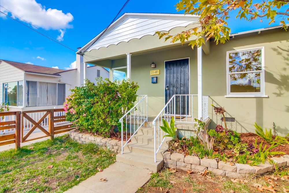 Virtual tour photo 3 of 26 for 2540 Commonwealth Ave