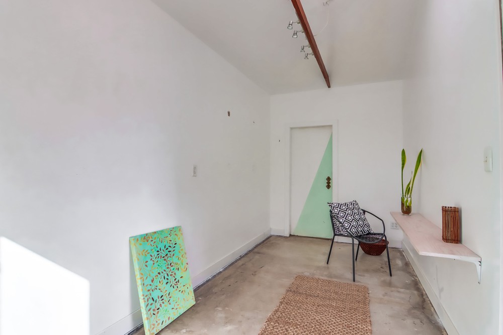 Virtual tour photo 19 of 26 for 2540 Commonwealth Ave