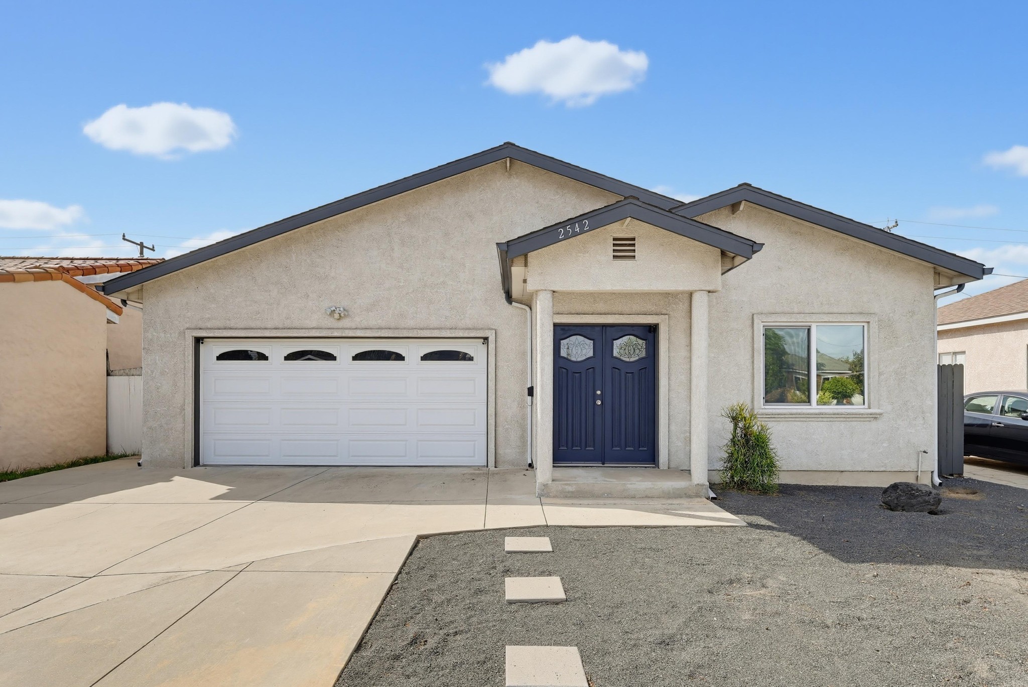 Virtual tour photo 6 of 74 for 2542 E Madison St