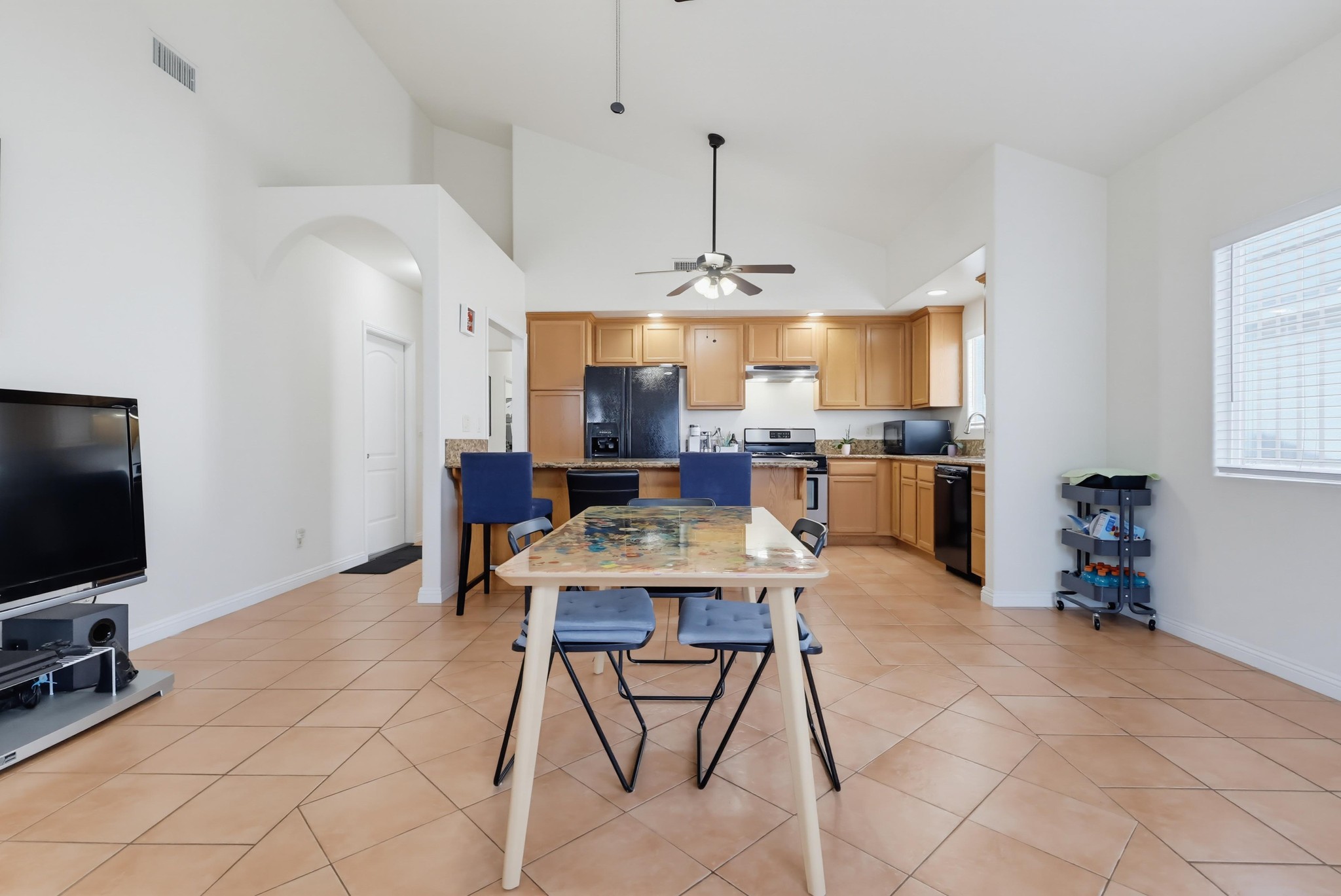 Virtual tour photo 10 of 74 for 2542 E Madison St