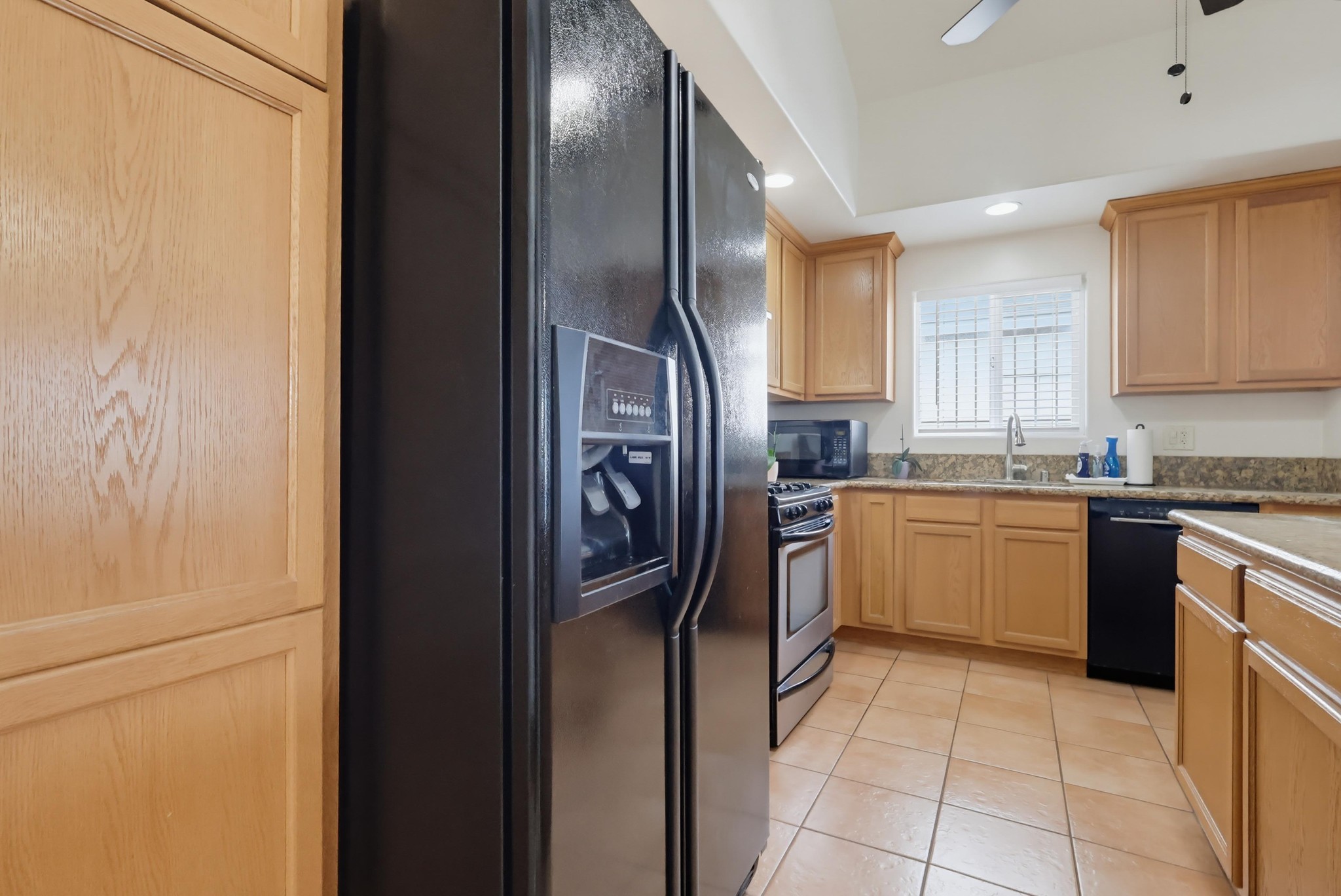Virtual tour photo 21 of 74 for 2542 E Madison St